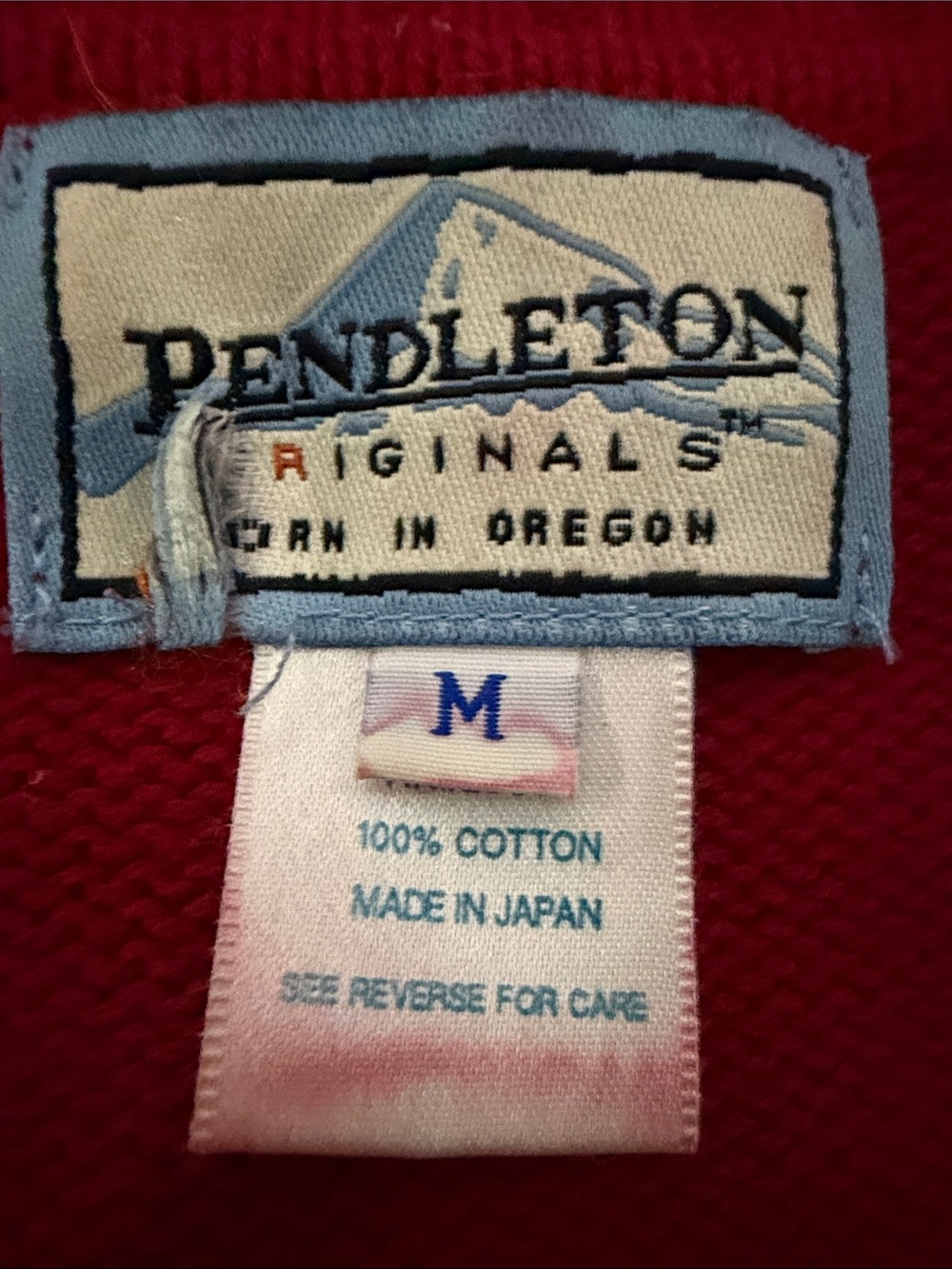 VTG 1980’s Pendleton Men's Red V-Neck Sweater - Medium - Picture 3 of 7